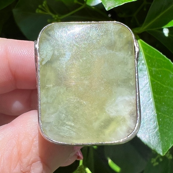 ECHO OF THE DREAMER 925 STERLING SILVER GREEN PREHNITE OVERSIZED STATEMENT RING - Picture 1 of 16